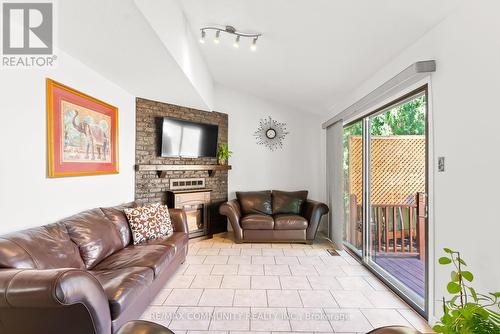 16 Hallen Road, Brampton, ON - Indoor Photo Showing Living Room