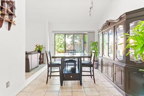 16 Hallen Road, Brampton (Fletcher'S West), ON - Indoor Photo Showing Dining Room