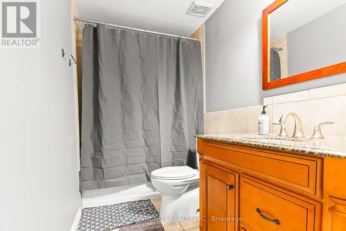 16 Hallen Road, Brampton, ON - Indoor Photo Showing Bathroom