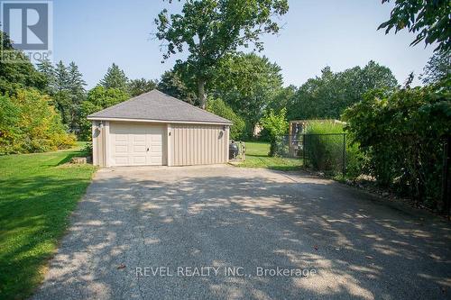 386 Maple Avenue S, Brant (Burford), ON - Outdoor