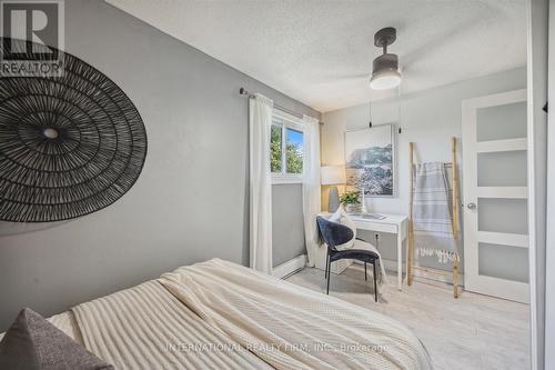 1 - 909 King Street W, Oshawa, ON - Indoor Photo Showing Bedroom