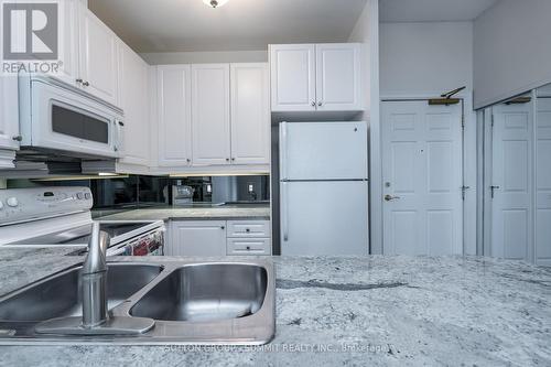 1805 - 350 Princess Royal Drive, Mississauga (City Centre), ON - Indoor Photo Showing Kitchen With Double Sink