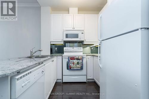 1805 - 350 Princess Royal Drive, Mississauga (City Centre), ON - Indoor Photo Showing Kitchen With Double Sink