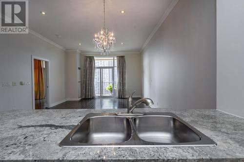 1805 - 350 Princess Royal Drive, Mississauga (City Centre), ON - Indoor Photo Showing Kitchen With Double Sink