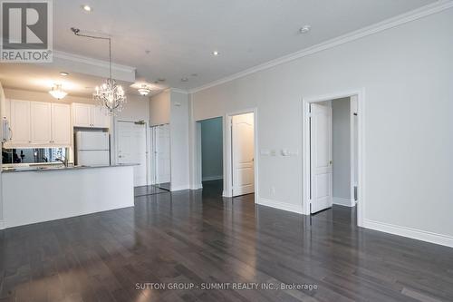 1805 - 350 Princess Royal Drive, Mississauga (City Centre), ON - Indoor Photo Showing Kitchen