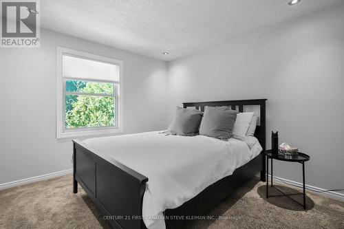 75 Grenfell Court, London, ON - Indoor Photo Showing Bedroom