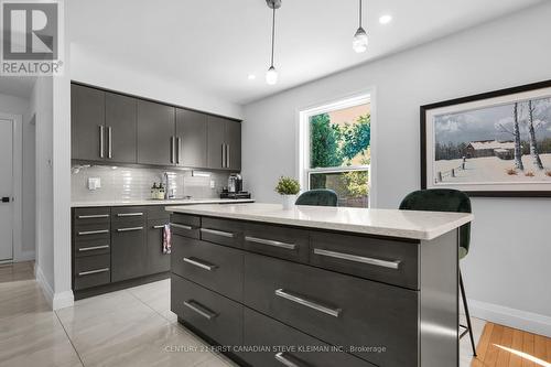 75 Grenfell Court, London, ON - Indoor Photo Showing Kitchen