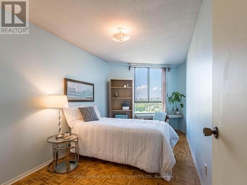 Unit 8 - 284 Mill Road, Toronto (Markland Wood), ON - Indoor Photo Showing Bedroom