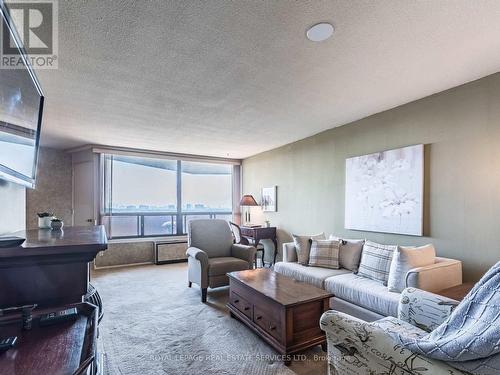 Unit 8 - 284 Mill Road, Toronto (Markland Wood), ON - Indoor Photo Showing Living Room