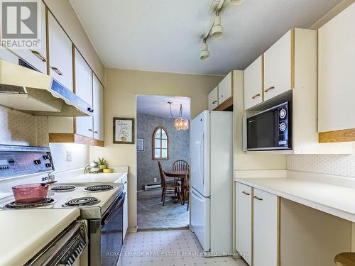 Unit 8 - 284 Mill Road, Toronto (Markland Wood), ON - Indoor Photo Showing Kitchen