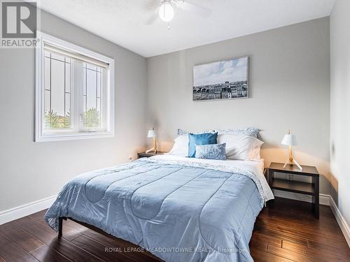 916 Mcduffe Crescent, Milton (Beaty), ON - Indoor Photo Showing Bedroom