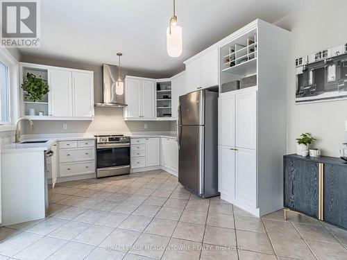 916 Mcduffe Crescent, Milton (Beaty), ON - Indoor Photo Showing Kitchen