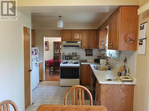 14 May Avenue, Richmond Hill (North Richvale), ON - Indoor Photo Showing Kitchen