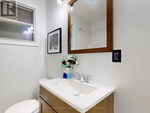 5 Burnley Avenue, Toronto (Wexford-Maryvale), ON - Indoor Photo Showing Bathroom