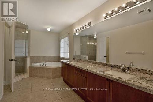 1523 Arrowhead Road, Oakville, ON - Indoor Photo Showing Bathroom