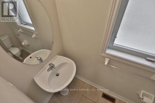 1523 Arrowhead Road, Oakville, ON - Indoor Photo Showing Bathroom