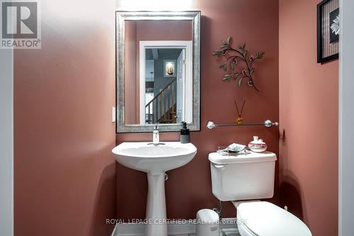 12 Nailsworth Crescent, Caledon, ON - Indoor Photo Showing Bathroom