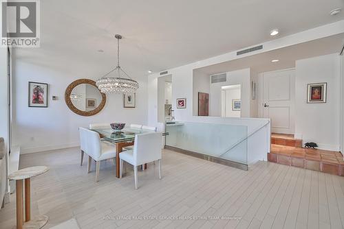 337 - 40 Oaklands Avenue, Toronto (Yonge-St. Clair), ON - Indoor Photo Showing Dining Room