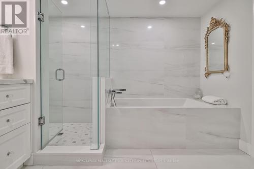 337 - 40 Oaklands Avenue, Toronto (Yonge-St. Clair), ON - Indoor Photo Showing Bathroom