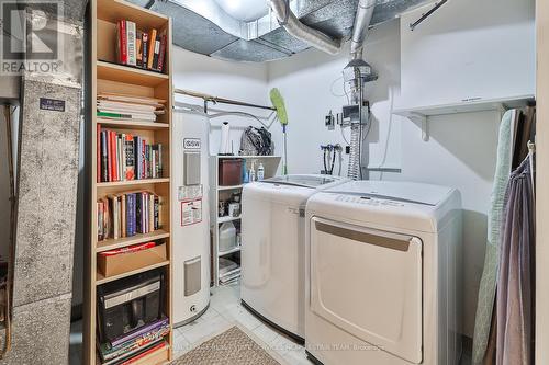 337 - 40 Oaklands Avenue, Toronto (Yonge-St. Clair), ON - Indoor Photo Showing Laundry Room