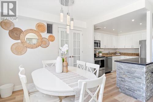 609 - 3590 Kaneff Crescent, Mississauga, ON - Indoor Photo Showing Dining Room