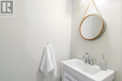 609 - 3590 Kaneff Crescent, Mississauga (Mississauga Valleys), ON - Indoor Photo Showing Bathroom