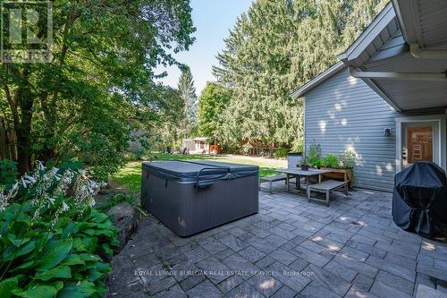 6490 Panton Street, Burlington, ON - Outdoor