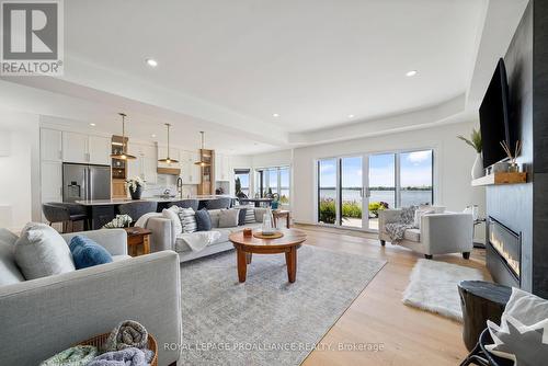 2400 County Rd 3, Prince Edward County (Ameliasburgh), ON - Indoor Photo Showing Living Room