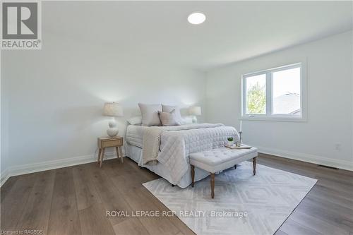 518 Newfoundland Street, Wellington North (Mount Forest), ON - Indoor Photo Showing Bedroom