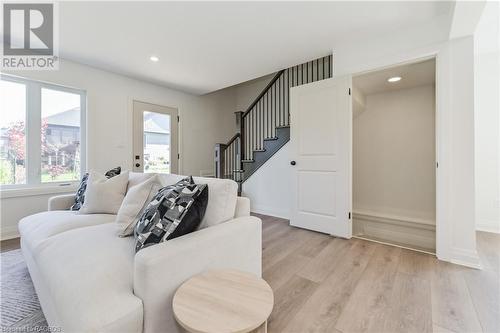 518 Newfoundland Street, Mount Forest, ON - Indoor Photo Showing Living Room