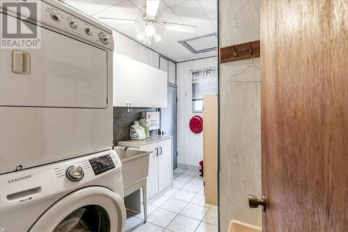 50B Filion Road, Field, ON - Indoor Photo Showing Laundry Room