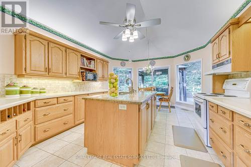 199 Kenollie Avenue, Mississauga (Mineola), ON - Indoor Photo Showing Kitchen