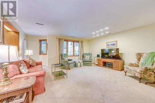 199 Kenollie Avenue, Mississauga (Mineola), ON - Indoor Photo Showing Living Room