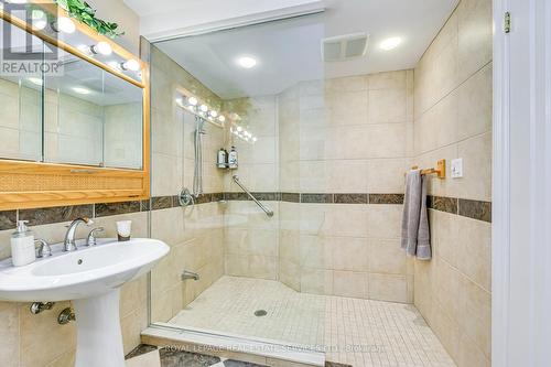 199 Kenollie Avenue, Mississauga (Mineola), ON - Indoor Photo Showing Bathroom