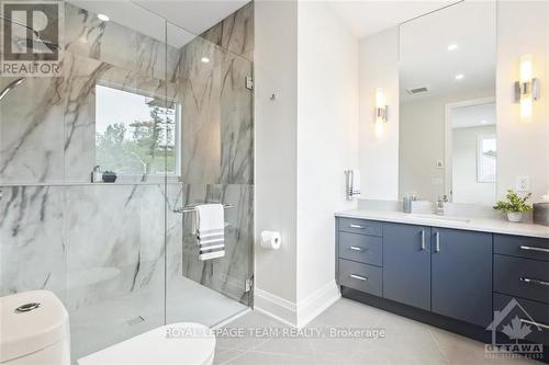 42 & 44 Parkland Crescent, Ottawa, ON - Indoor Photo Showing Bathroom