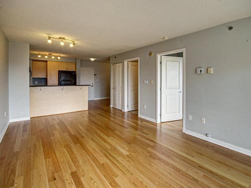 Vue d'ensemble - 1203-650 Rue Jean-D'Estrées, Montréal (Ville-Marie), QC - Indoor Photo Showing Kitchen