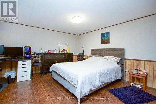 39 Hobbs Drive, Clarington (Bowmanville), ON - Indoor Photo Showing Bedroom