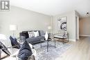 39 Hobbs Drive, Clarington (Bowmanville), ON  - Indoor Photo Showing Living Room 