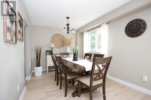 39 Hobbs Drive, Clarington (Bowmanville), ON - Indoor Photo Showing Dining Room