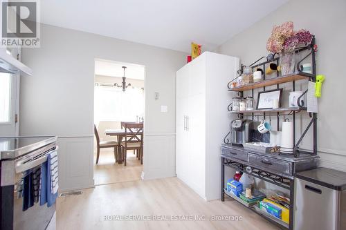 39 Hobbs Drive, Clarington (Bowmanville), ON - Indoor Photo Showing Kitchen