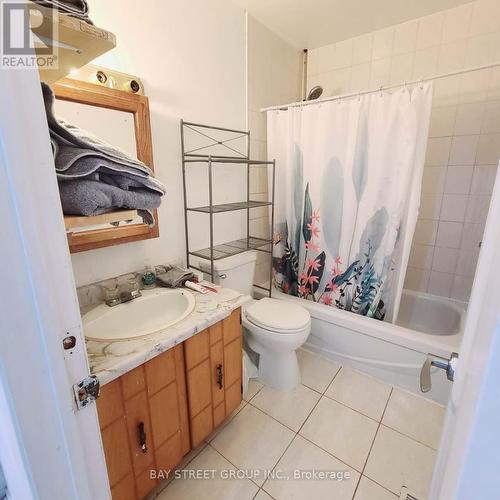 73 Treetops Court, Toronto (Milliken), ON - Indoor Photo Showing Bathroom