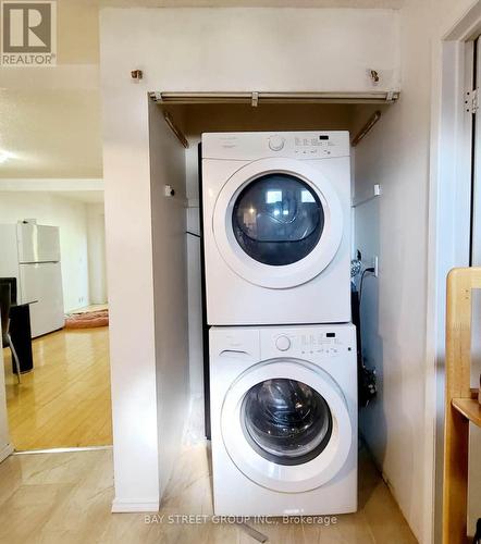 73 Treetops Court, Toronto, ON - Indoor Photo Showing Laundry Room