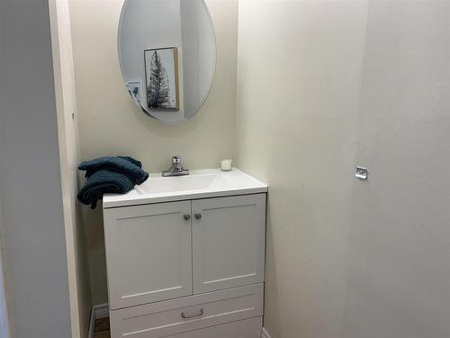 1172 Redford Road, Emo, ON - Indoor Photo Showing Bathroom