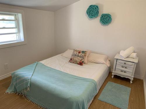 1172 Redford Road, Emo, ON - Indoor Photo Showing Bedroom