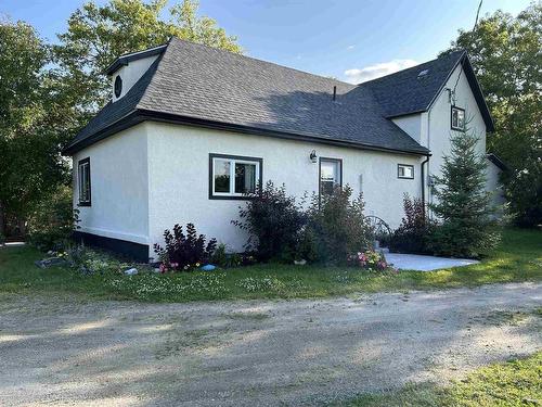 1172 Redford Road, Emo, ON - Outdoor