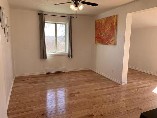 1172 Redford Road, Emo, ON - Indoor Photo Showing Other Room