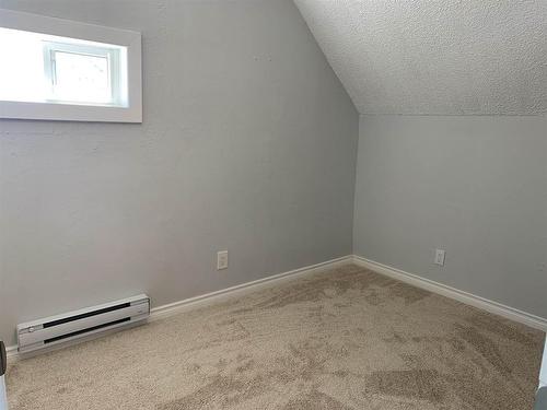 1172 Redford Road, Emo, ON - Indoor Photo Showing Other Room