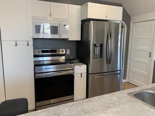 1172 Redford Road, Emo, ON - Indoor Photo Showing Kitchen