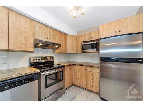 27 Fieldberry Private, Ottawa, ON 