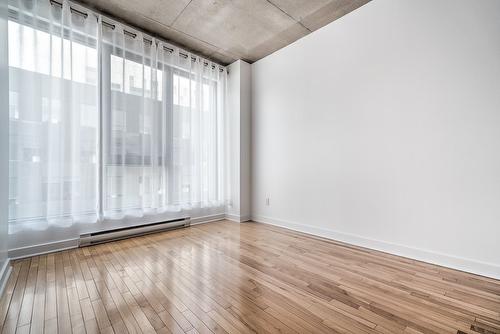 Master bedroom - 607-777 Rue Gosford, Montréal (Ville-Marie), QC - Indoor Photo Showing Other Room